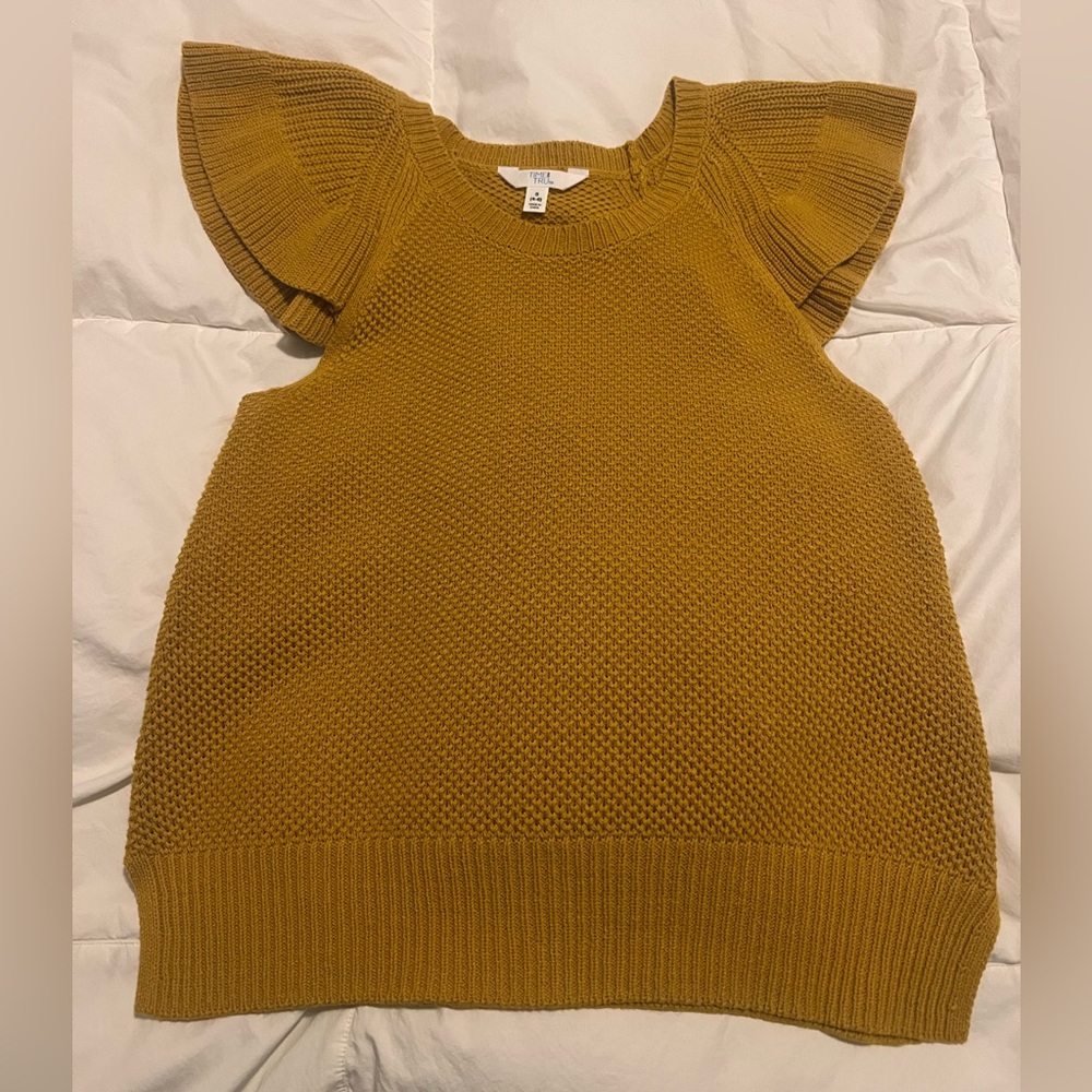 NWOT Stylish Mustard Top